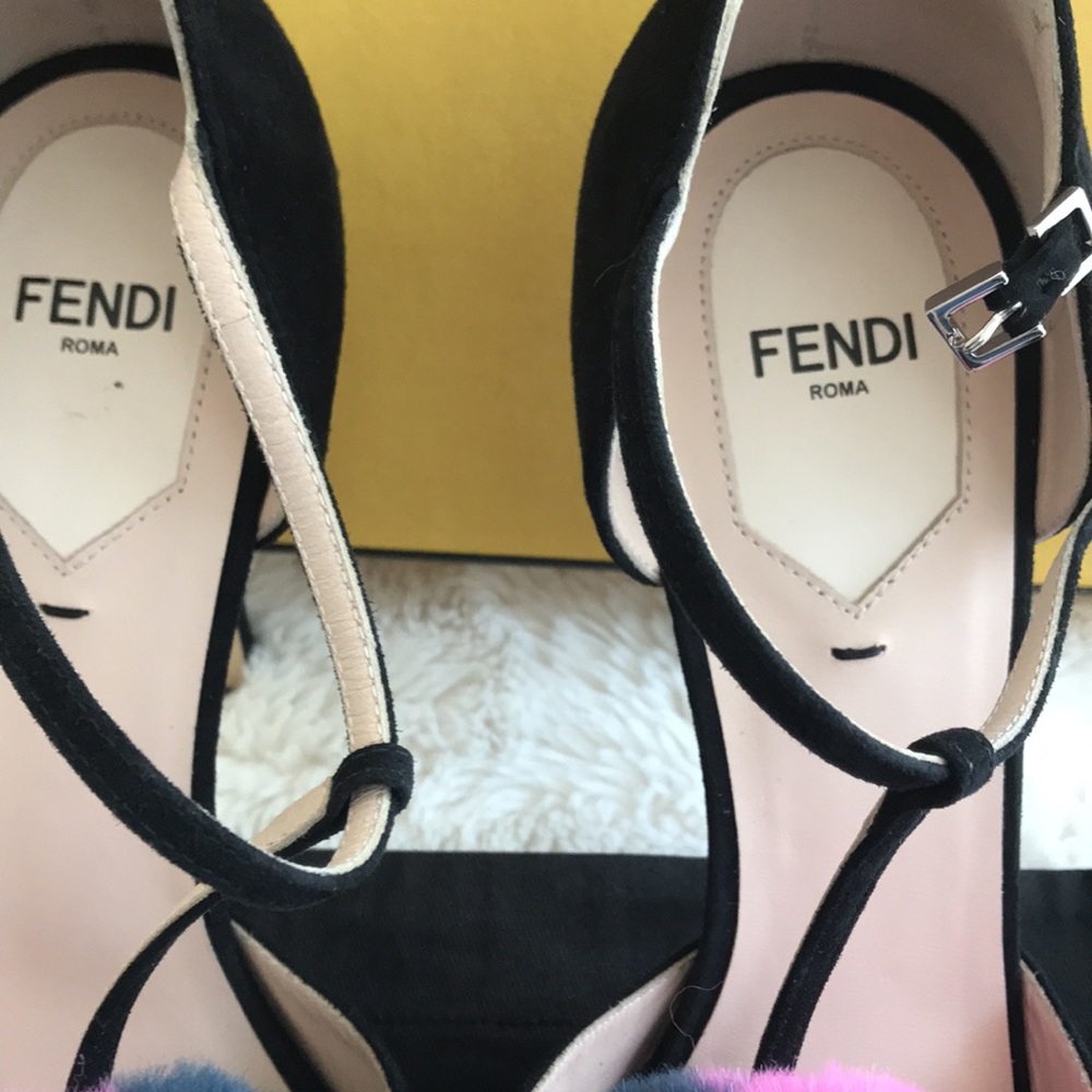 Fendi Brand New! Luxurious Dyed Fox Fur Black Suede High Heel Ladies Shoe.Beauty - Picture 4 of 11